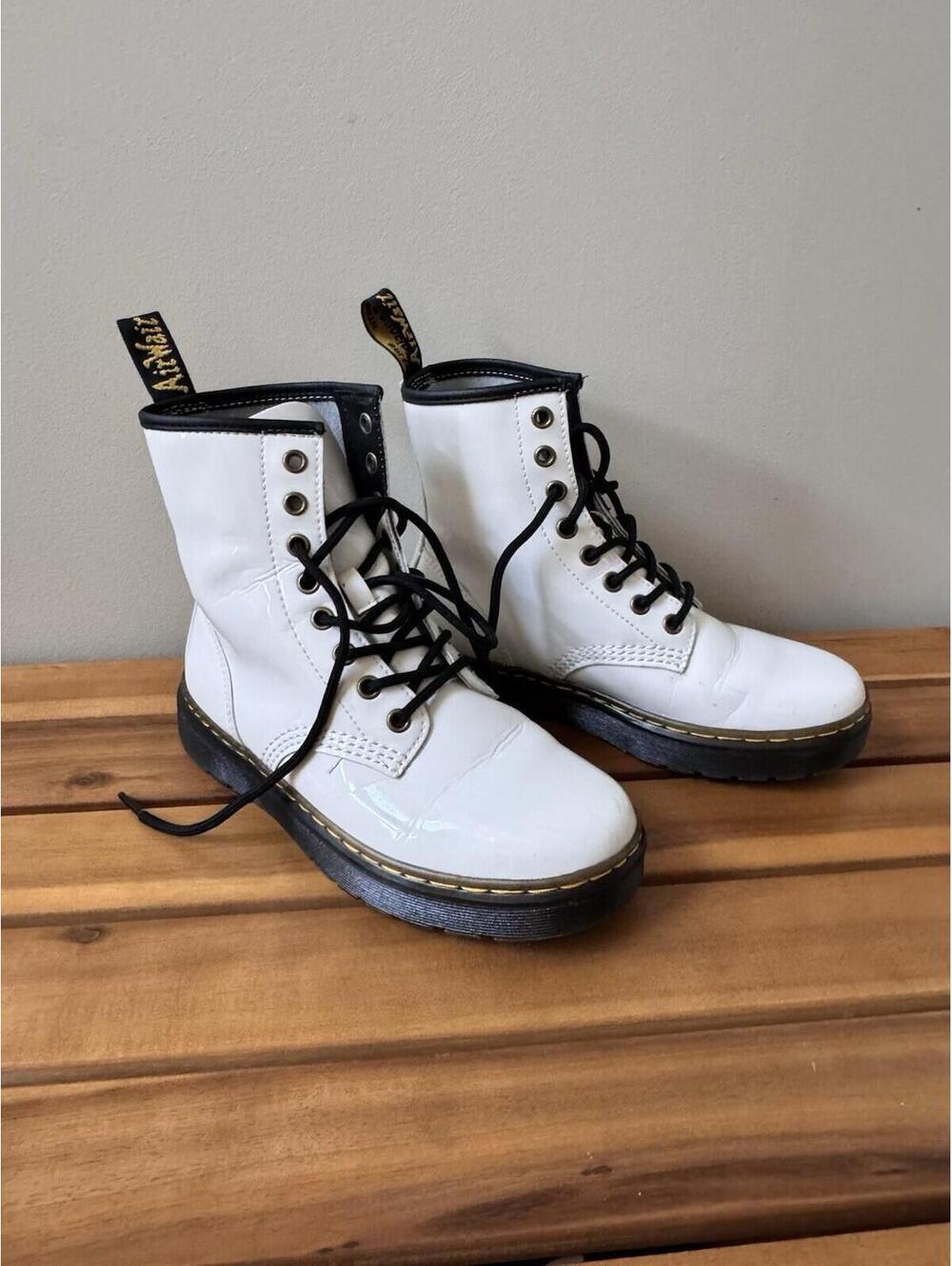Dr. Martens Zavala Doc Ankle Boots Womens US 6 Mens 5 White Leather Combat EUC